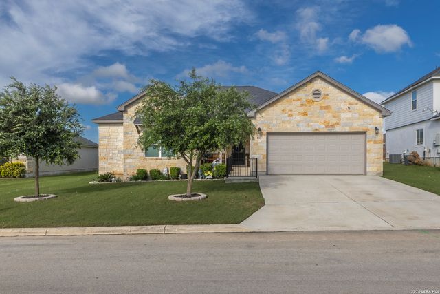 133 Grand View, Floresville, TX 78114
