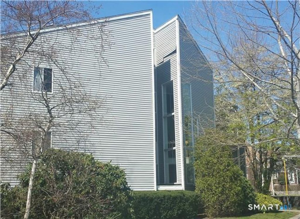 1455 Madison Avenue, Bridgeport, CT 06606