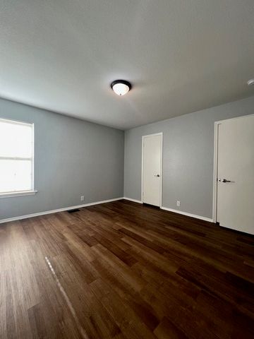 327 S 4th Street, Wylie, TX 75098