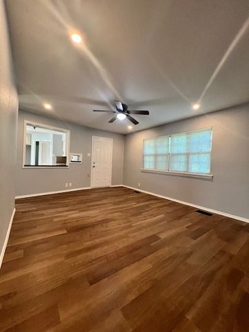 327 S 4th Street, Wylie, TX 75098