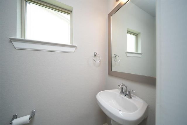 2011 Royal Landing Drive, Houston, TX 77045