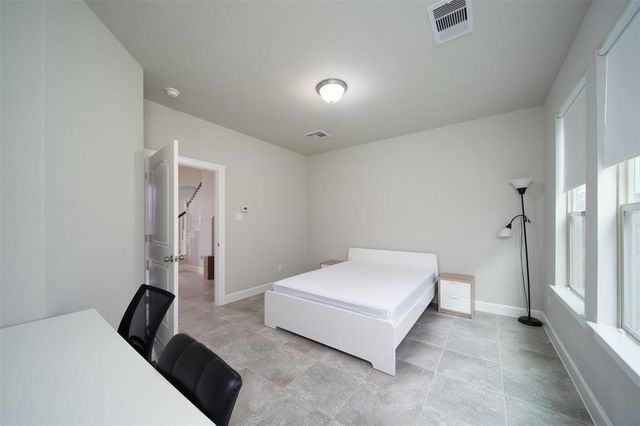 2011 Royal Landing Drive, Houston, TX 77045