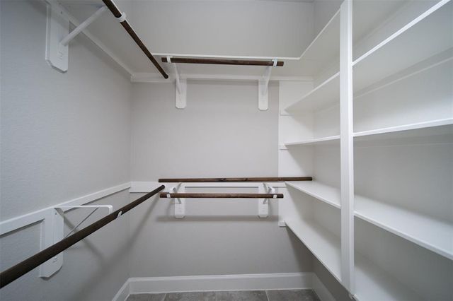 2011 Royal Landing Drive, Houston, TX 77045