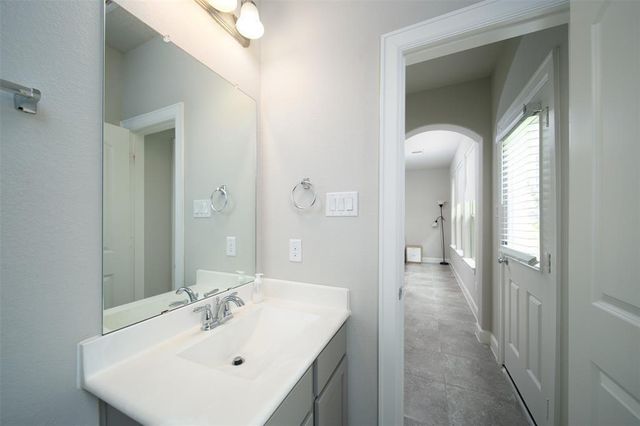 2011 Royal Landing Drive, Houston, TX 77045