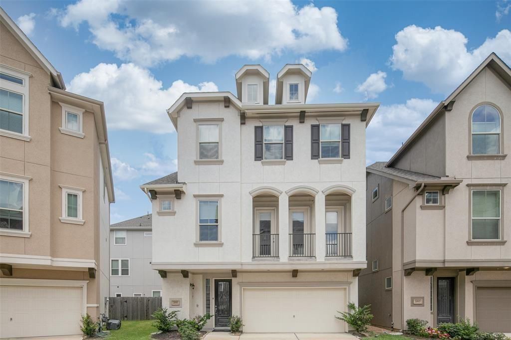 2011 Royal Landing Drive, Houston, TX 77045