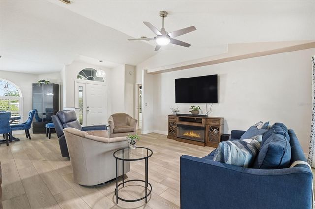 6211 65TH PLACE E, Palmetto, FL 34221