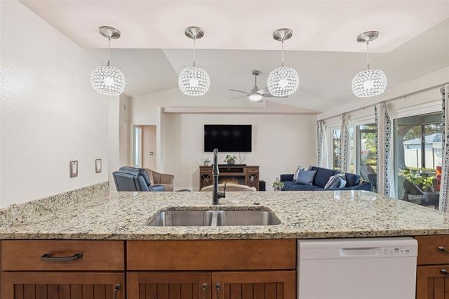 6211 65TH PLACE E, Palmetto, FL 34221