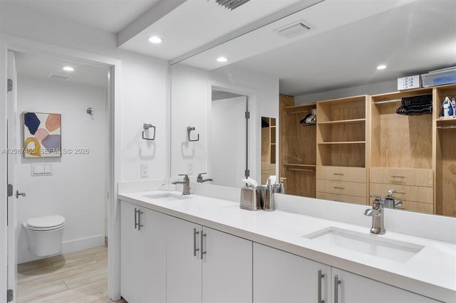 177 Ocean Lane Drive 807, Key Biscayne, FL 33149