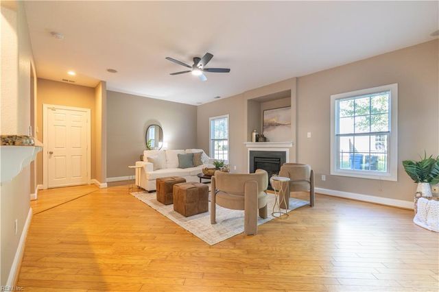 1017 Stratem CT, Virginia Beach, VA 23451