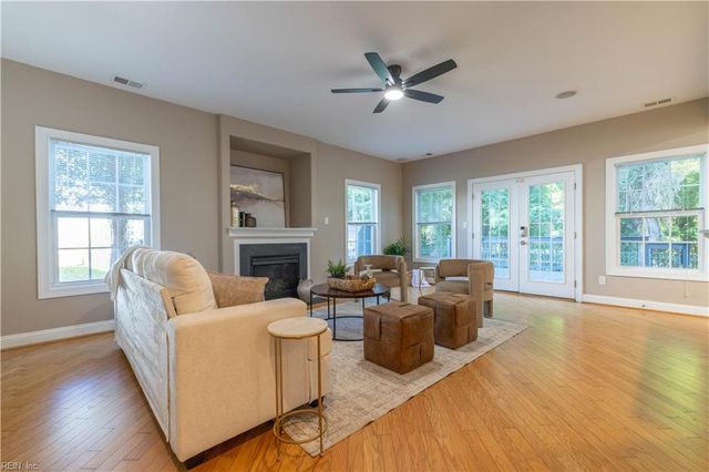 1017 Stratem CT, Virginia Beach, VA 23451