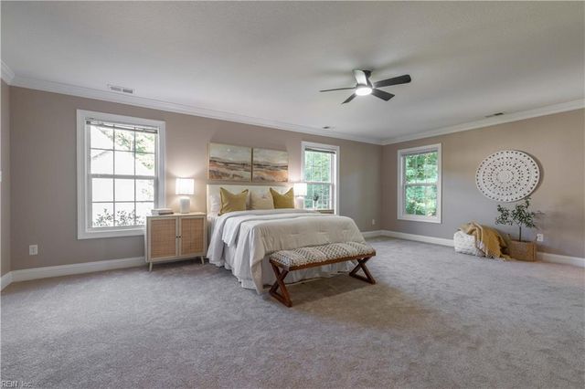 1017 Stratem CT, Virginia Beach, VA 23451