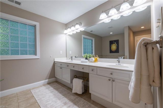 1017 Stratem CT, Virginia Beach, VA 23451