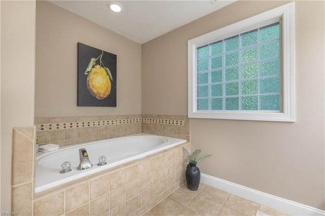 1017 Stratem CT, Virginia Beach, VA 23451