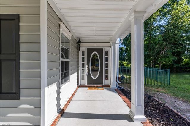 1017 Stratem CT, Virginia Beach, VA 23451