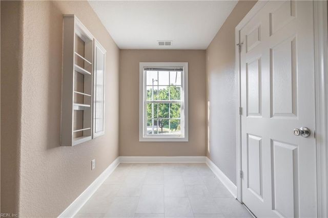 1017 Stratem CT, Virginia Beach, VA 23451