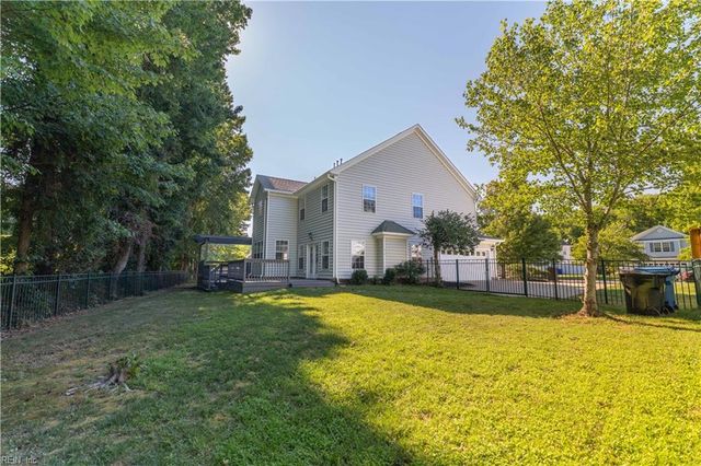 1017 Stratem CT, Virginia Beach, VA 23451
