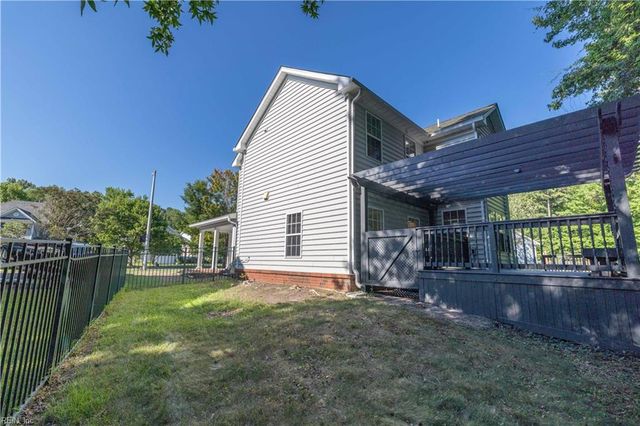 1017 Stratem CT, Virginia Beach, VA 23451