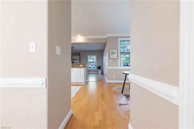 1017 Stratem CT, Virginia Beach, VA 23451