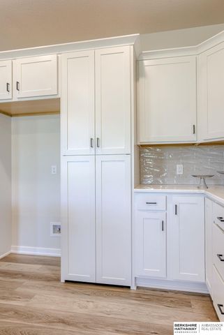 11002 N 159 Avenue, Bennington, NE 68007