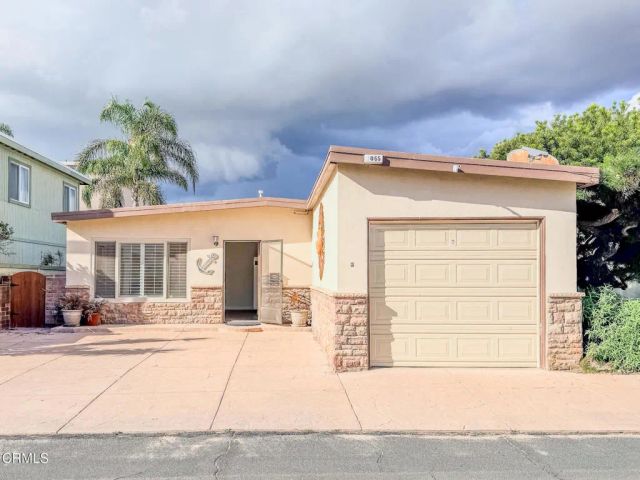 1065 Belfast Lane, Ventura, CA 93001