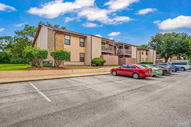 2303 W Michigan Ave B12, Pensacola, FL 32526