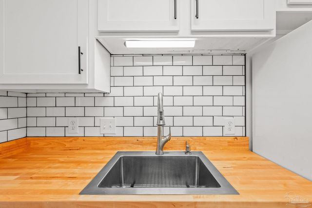 2303 W Michigan Ave B12, Pensacola, FL 32526