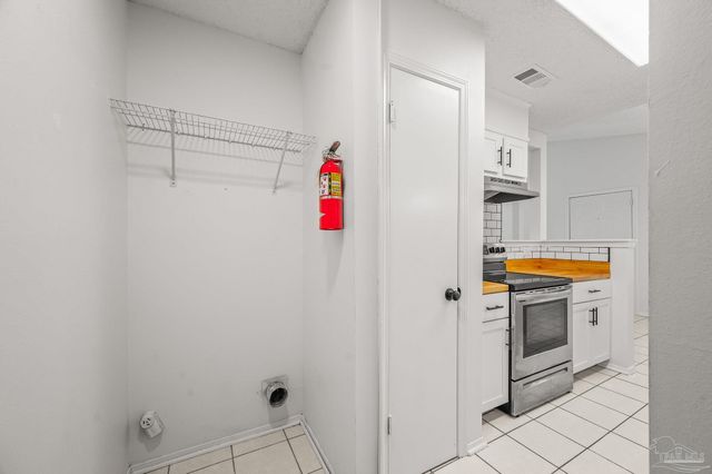 2303 W Michigan Ave B12, Pensacola, FL 32526