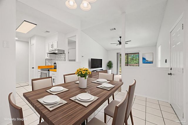 2303 W Michigan Ave B12, Pensacola, FL 32526