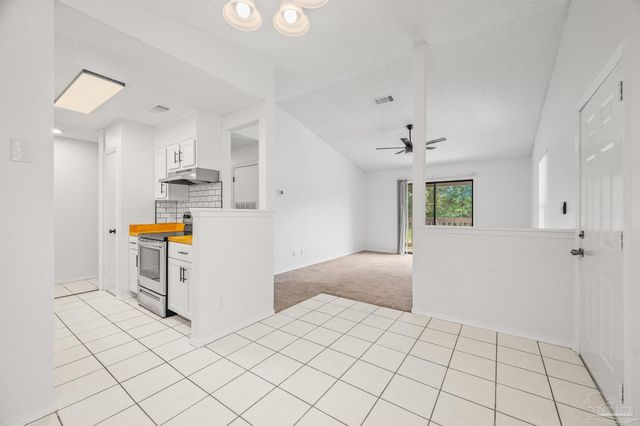 2303 W Michigan Ave B12, Pensacola, FL 32526