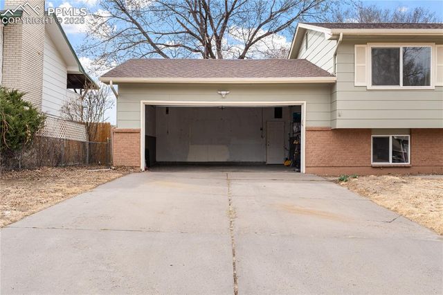 823 Squire Street, Colorado Springs, CO 80911