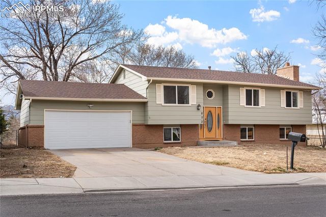 823 Squire Street, Colorado Springs, CO 80911