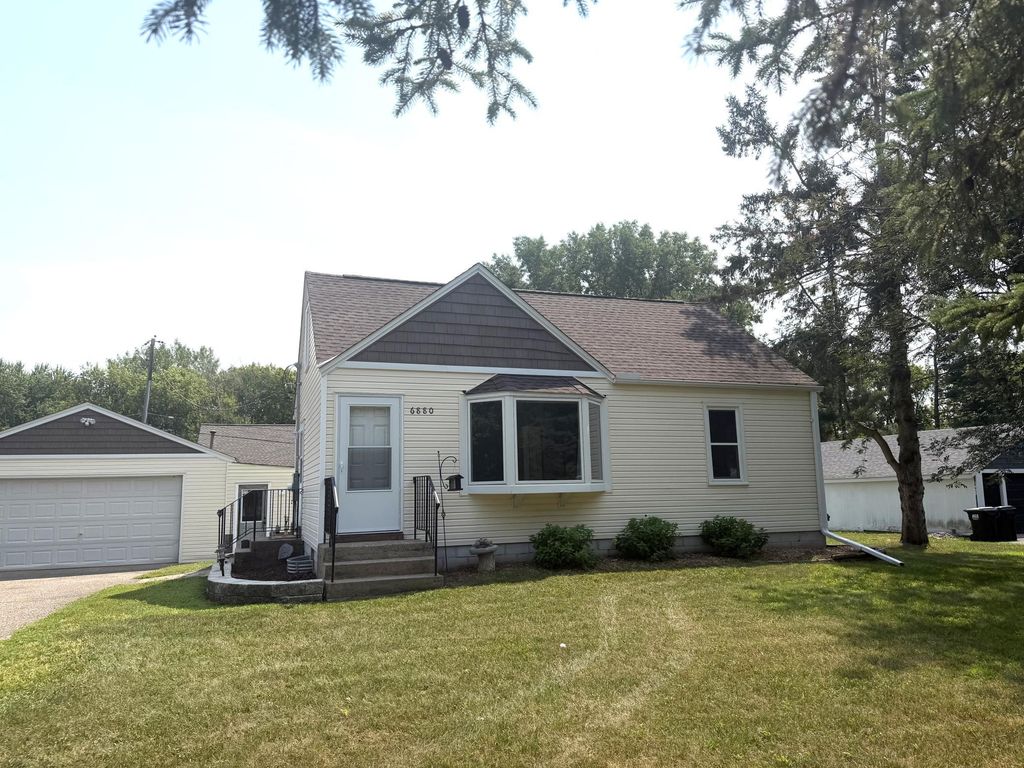 6880 Rustic Lane, Circle Pines, MN 55014