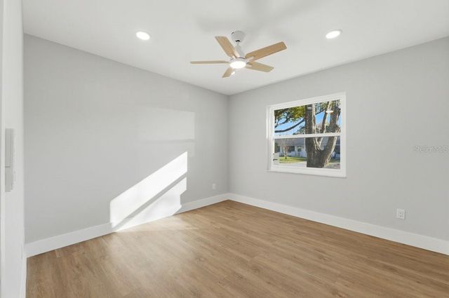 330 MONTANA AVENUE, St Cloud, FL 34769