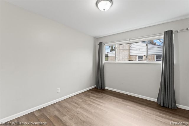 2479 Ivanhoe Drive, West Bloomfield, MI 48324