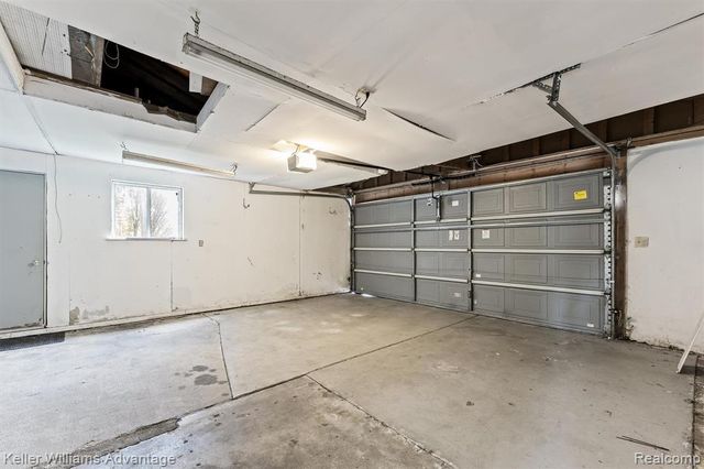 2479 Ivanhoe Drive, West Bloomfield, MI 48324