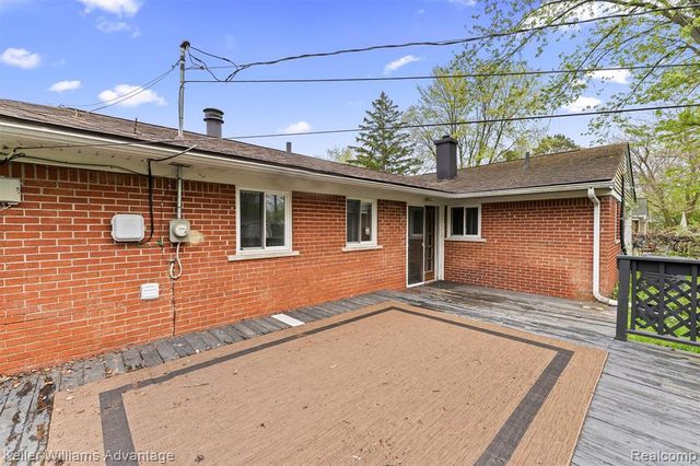 2479 Ivanhoe Drive, West Bloomfield, MI 48324