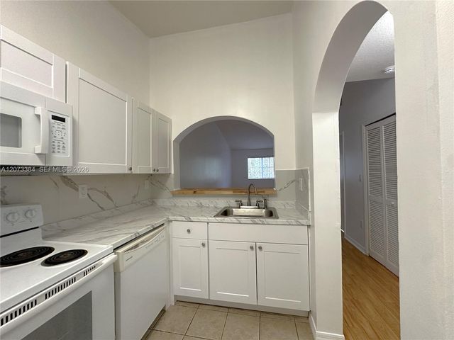 2921 SE 13th Avenue 205-48, Homestead, FL 33035