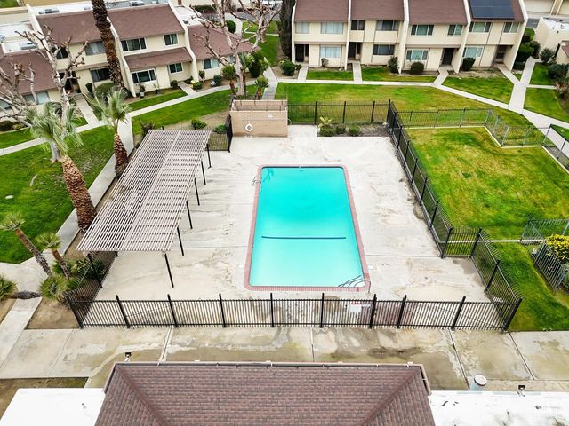 930 Olive Drive 33, Bakersfield, CA 93308