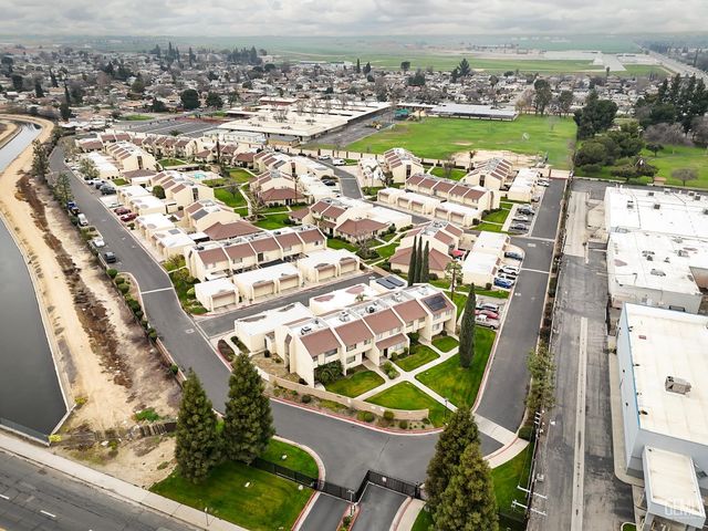 930 Olive Drive 33, Bakersfield, CA 93308