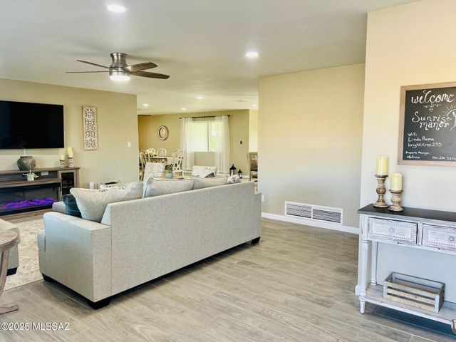 4335 N La Linda Rama, Tucson, AZ 85718