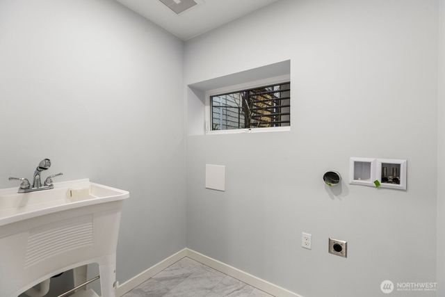 4559 34th Avenue S, Seattle, WA 98118