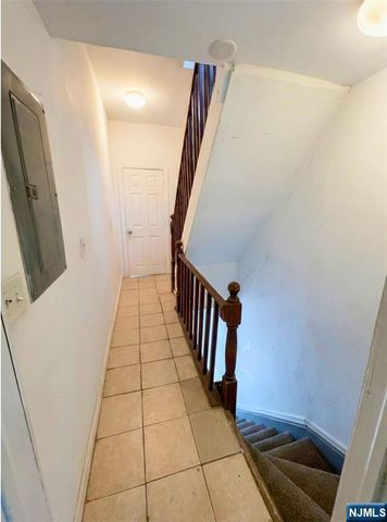 339 Howe Avenue 2, Passaic, NJ 07055