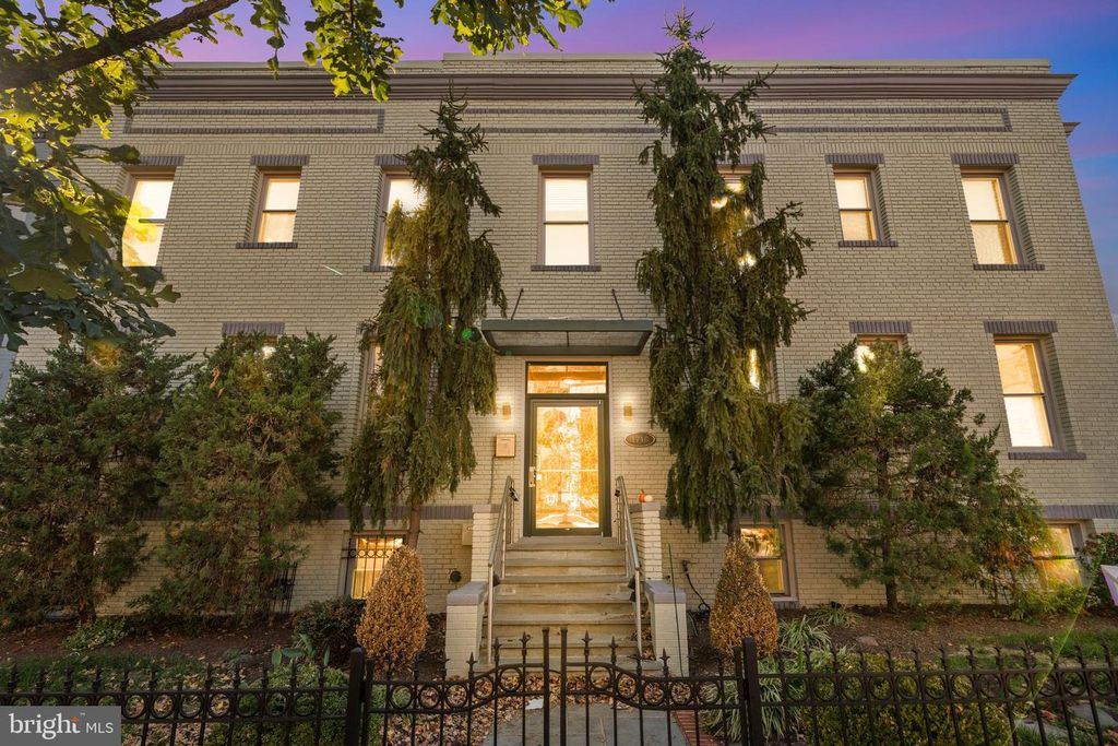 1718 1ST ST NW #8, Washington, DC 20001