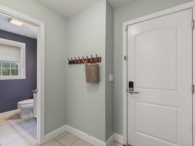 11 Tanager Way, Londonderry, NH 03053