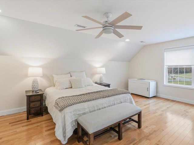 11 Tanager Way, Londonderry, NH 03053