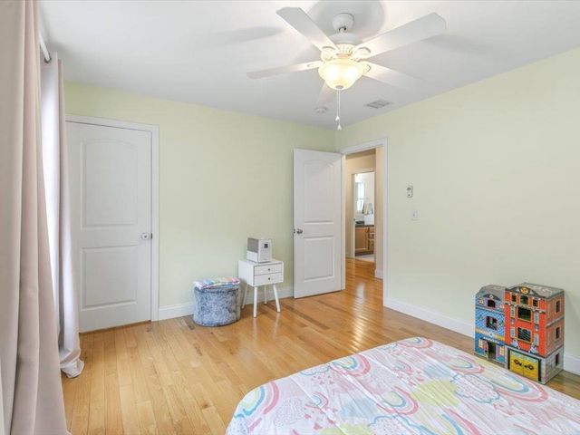11 Tanager Way, Londonderry, NH 03053