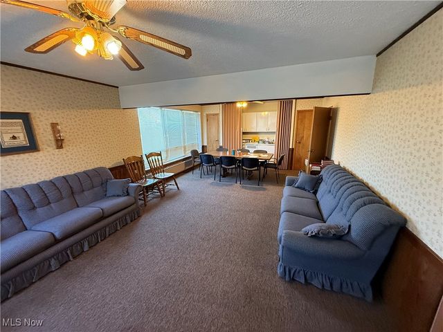 44 S Main Street, Hubbard, OH 44425