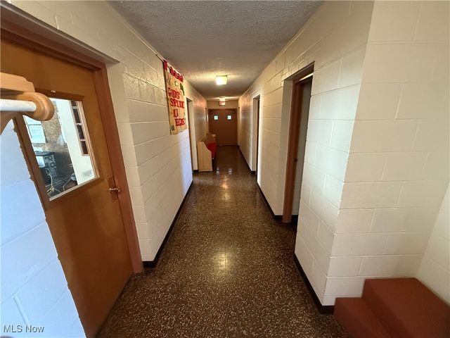 44 S Main Street, Hubbard, OH 44425