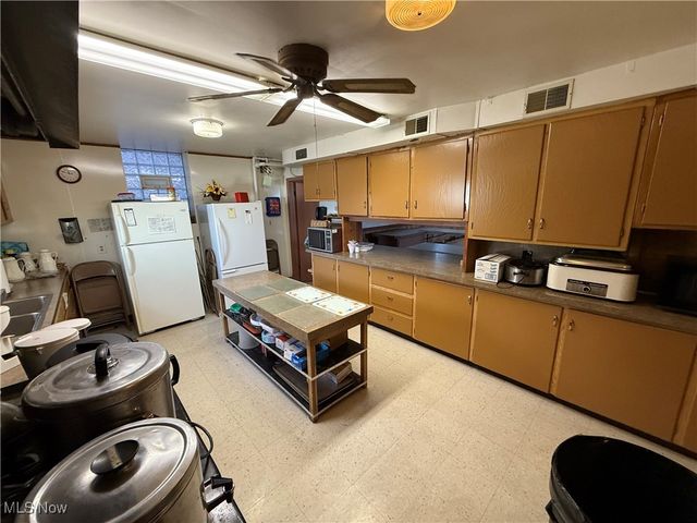 44 S Main Street, Hubbard, OH 44425