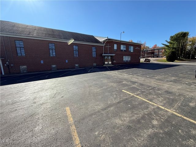 44 S Main Street, Hubbard, OH 44425